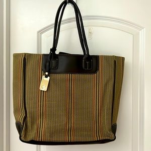 Liz Claiborne Hunter’s Plaid Tote